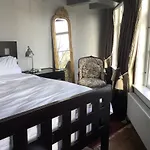 Former Rembrandt Workshop Two Bedroom アムステルダム