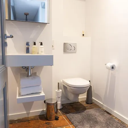 Former Rembrandt Workshop Two Bedroom *